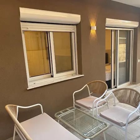 The Elegant Areti Apartman